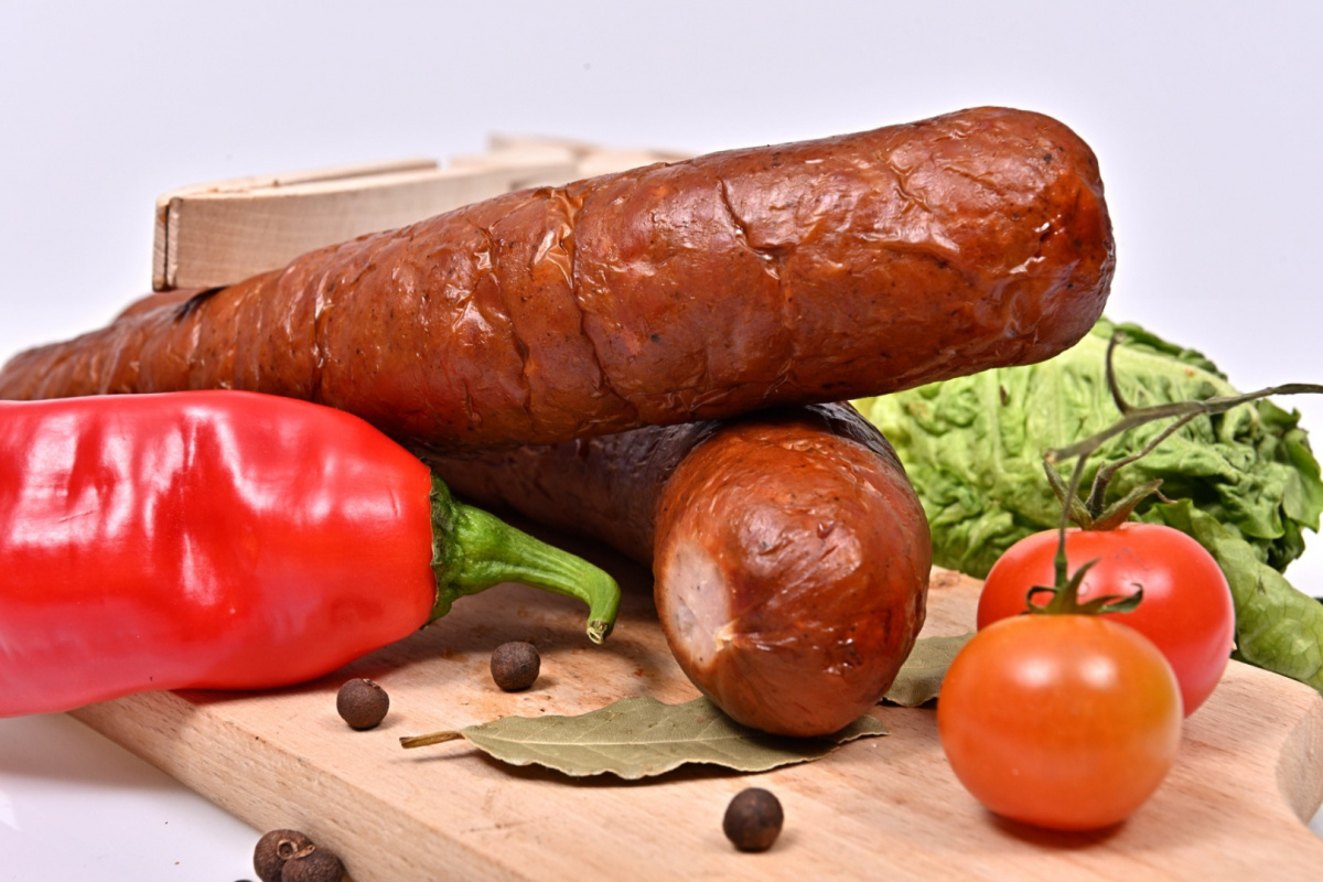 Kiełbasa szlachecka z imbirem ok 1000g Kiełbasa szlachecka z imbirem ok 1000g