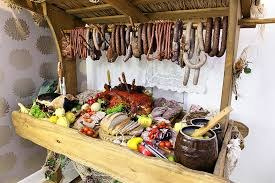 Zestaw weselno cateringowy wiejski stół , 15kg, 150 osób. Zestaw weselno cateringowy wiejski stół , 15kg, 150 osób.