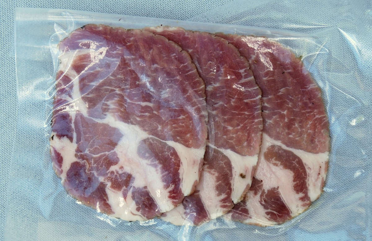 Karkówka na zimno plastry rzemieślnicze ok 150g Karkówka na zimno plastry rzemieślnicze ok 150g