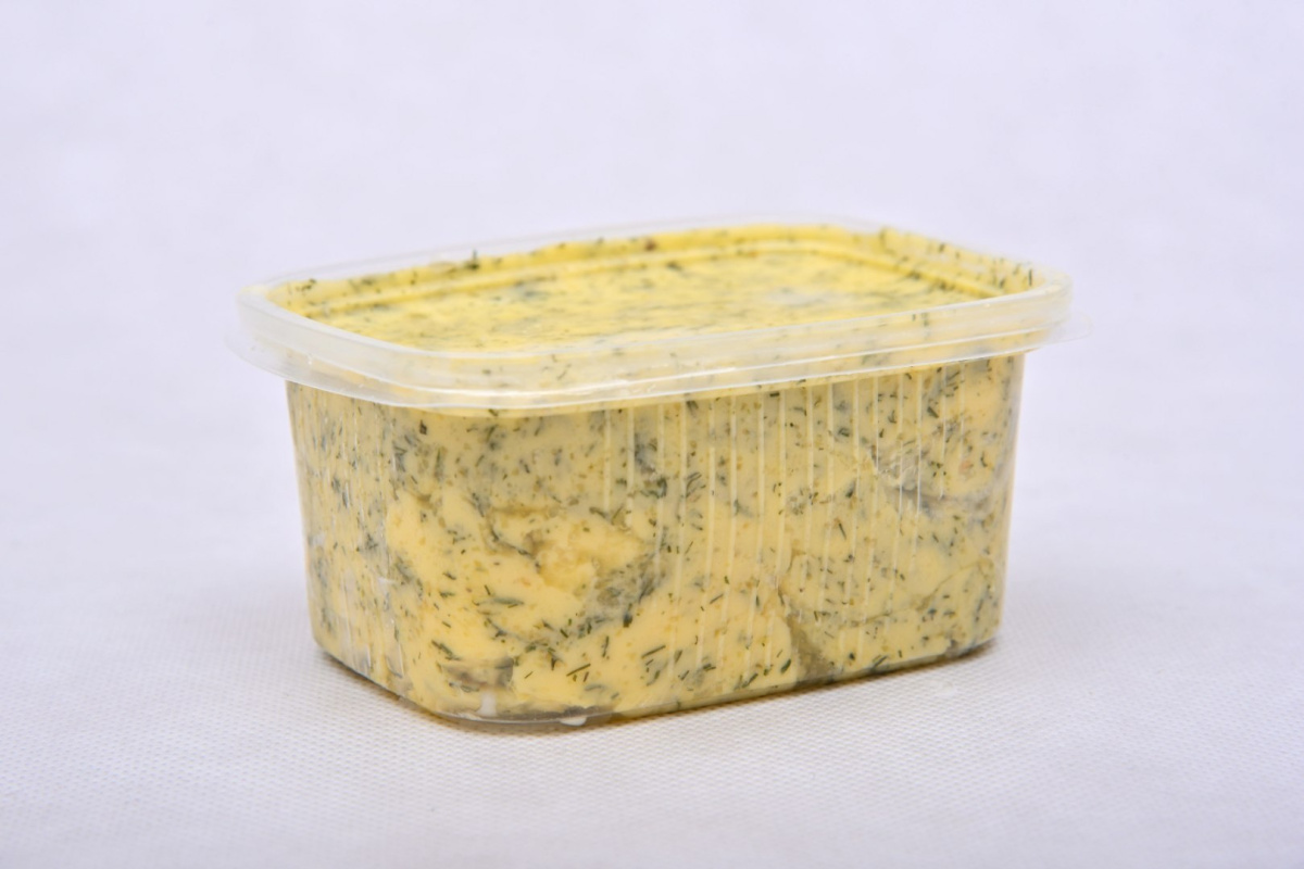 Masło wiejskie ziołowe niepasteryzowane 250g Masło wiejskie ziołowe niepasteryzowane 250g