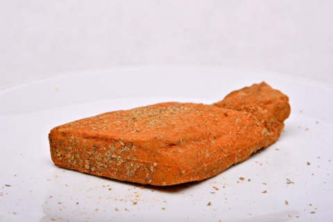 Słonina surowa w przyprawach na ostro 1000g Słonina surowa w przyprawach na ostro 1000g