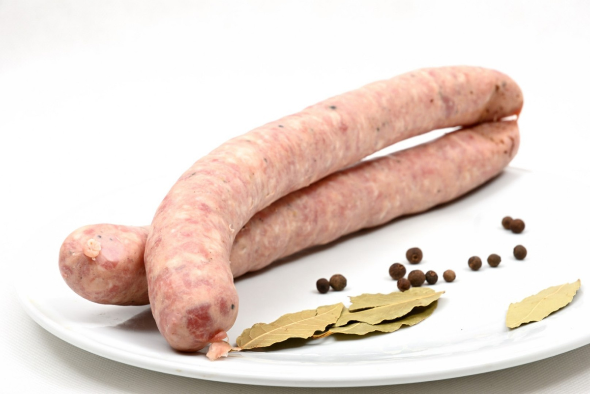 Kiełbasa biała wiejska parzona na grilla ok 500g Kiełbasa biała wiejska parzona na grilla ok 500g