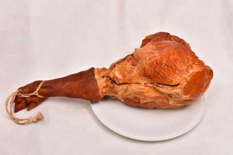 Szynka Podlaska wędzona z nogą około 8 kg Szynka Podlaska wędzona z nogą około 8 kg