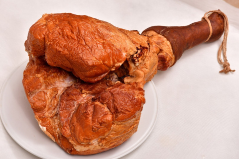 Szynka Podlaska wędzona z nogą około 8 kg Szynka Podlaska wędzona z nogą około 8 kg