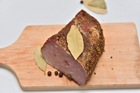 Karkówka Litewska wędzona na zimno około 500g Karkówka Litewska wędzona na zimno około 500g