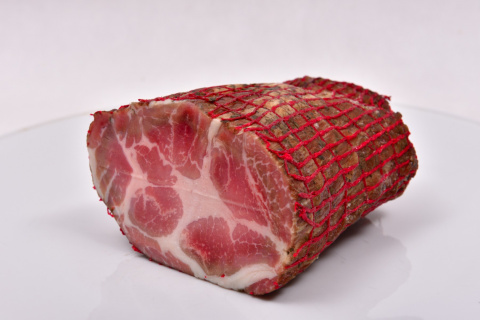 Karkówka Litewska wędzona na zimno około 500g Karkówka Litewska wędzona na zimno około 500g