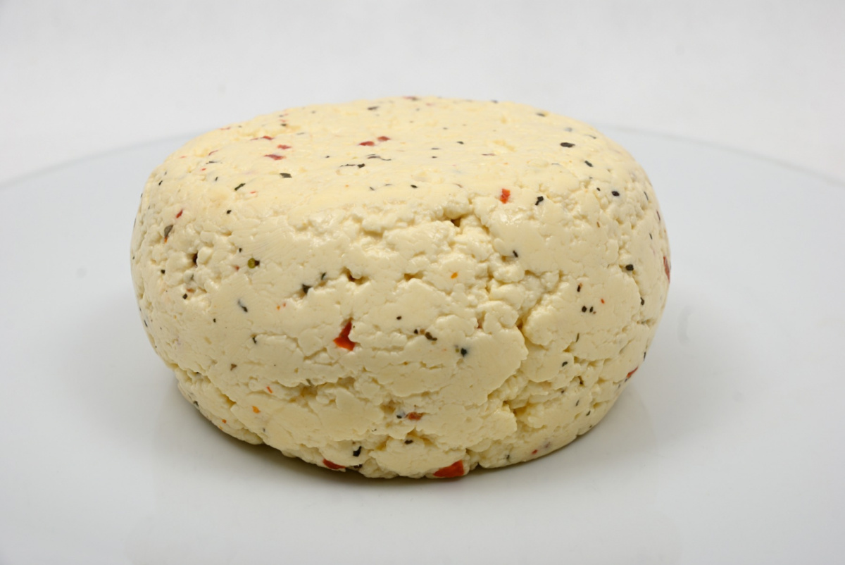 Ser podpuszczkowy z mleka koziego pomidor szuszony ok 250g Ser podpuszczkowy z mleka koziego pomidor szuszony ok 250g