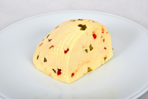 Ser podpuszczkowy z kozieradką ok 500g Ser podpuszczkowy z kozieradką ok 500g