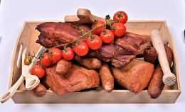 Świąteczny box wędlin wiejskie około 4,5 kg