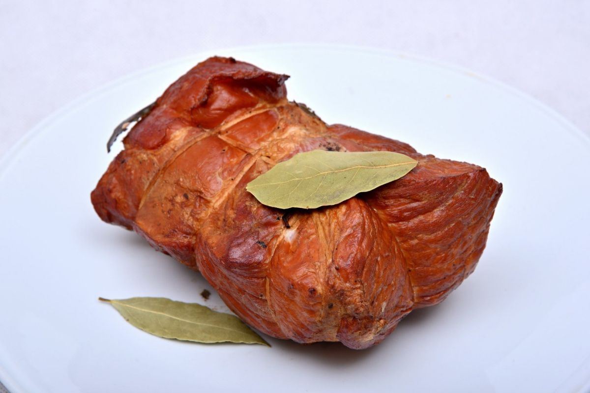 Zestaw wędlin staropolskich w przyprawach ok 2kg Zestaw wędlin staropolskich w przyprawach ok 2kg
