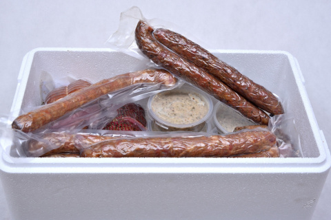 Kiełbasa biała surowa wielkanocna 1000g Kiełbasa biała surowa wielkanocna 1000g