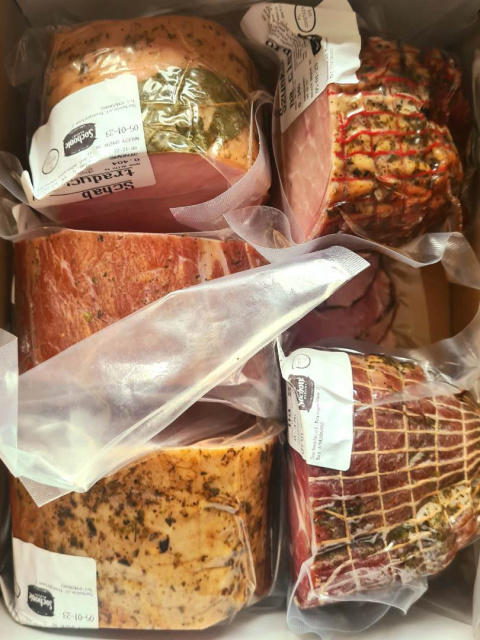 Paczka swojskich wędlin naturalnych ok 1,6 kg Paczka swojskich wędlin naturalnych ok 1,6 kg